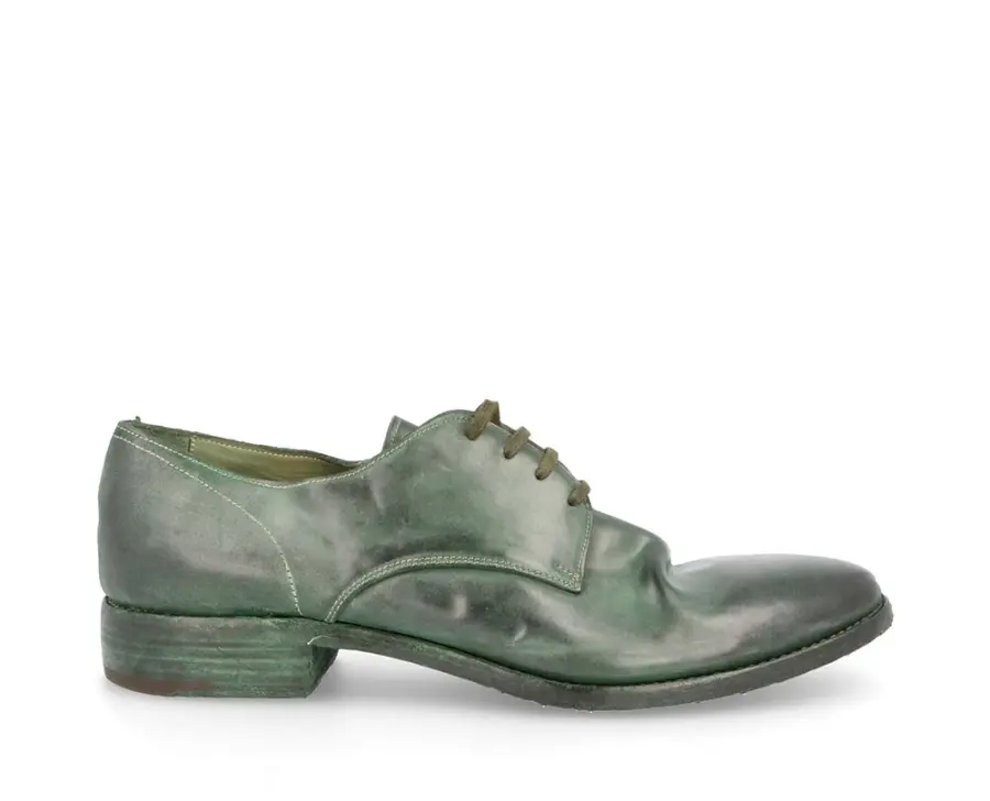 Come non vestirsi per un colloquio di lavoro