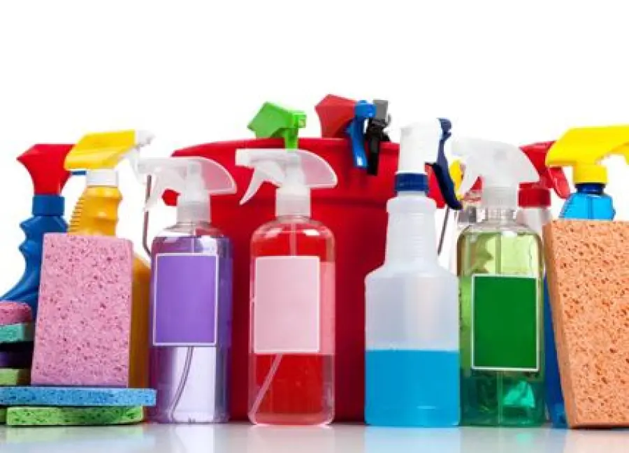 Gli spray detergenti possono causare danni ai polmoni a lungo termine